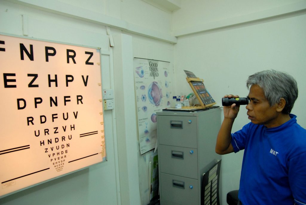 Anda Harus Tahu Inilah Faktor Penyebab Munculnya Low Vision