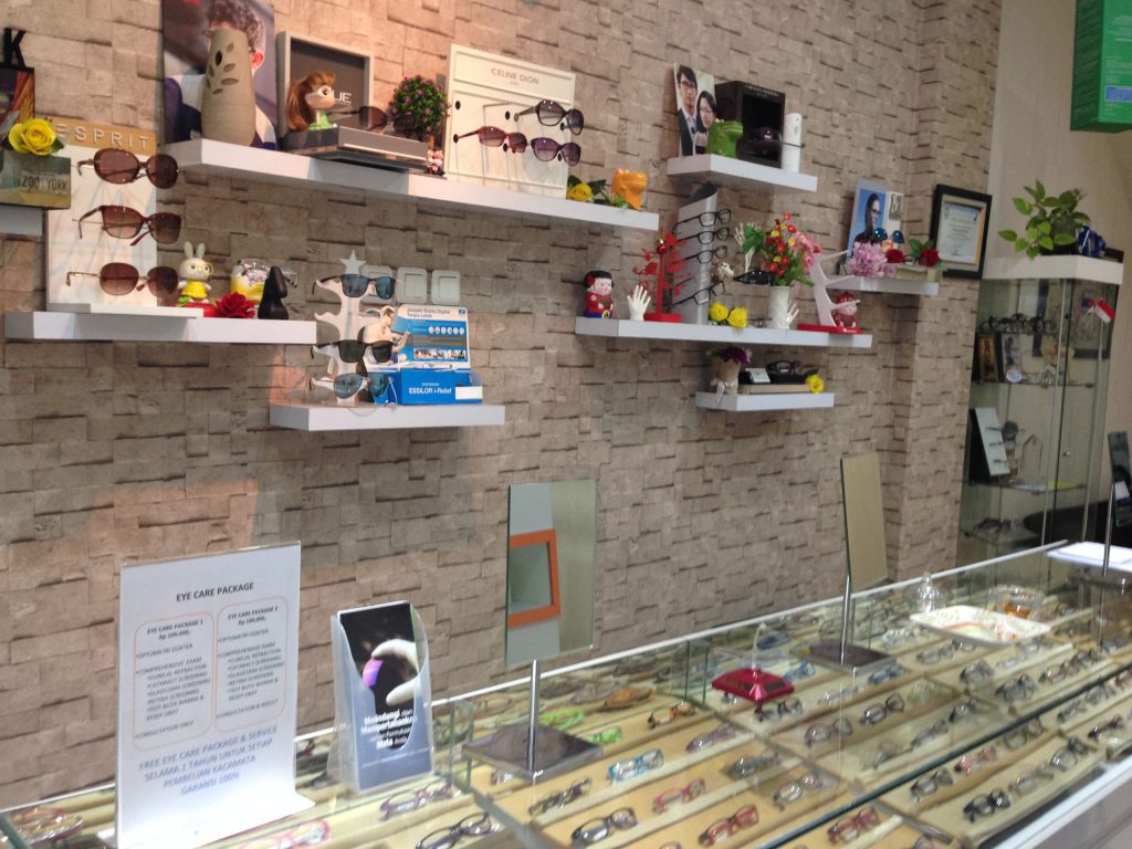Kenapa Harus Beli Kacamata di Optik
