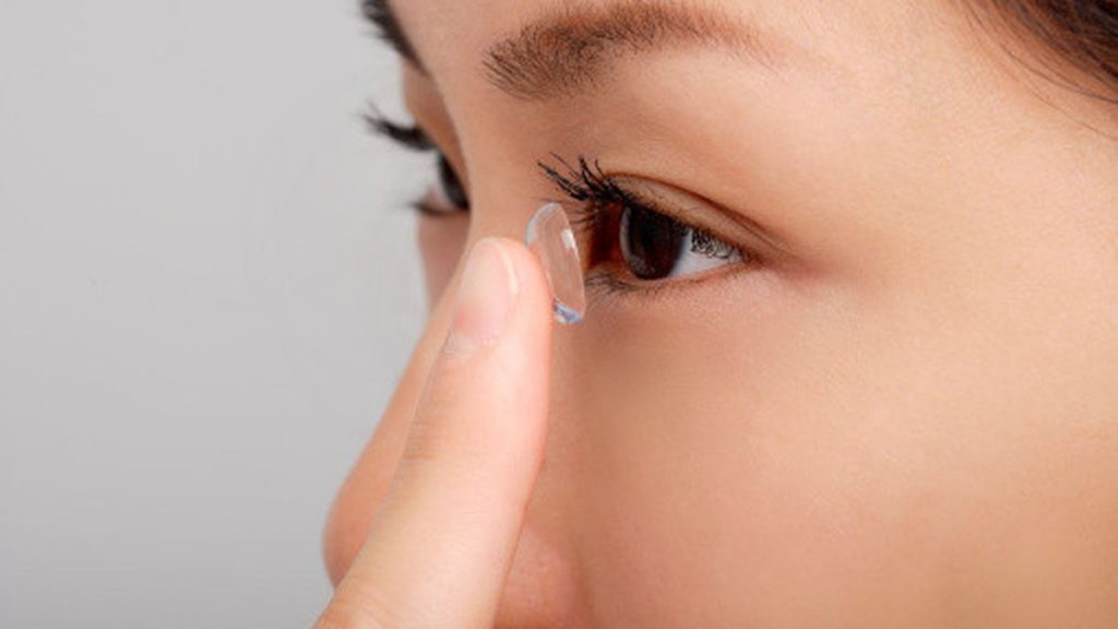 Orthokeratology Sebagai Solusi Kelainan Refraksi Tanpa Operasi