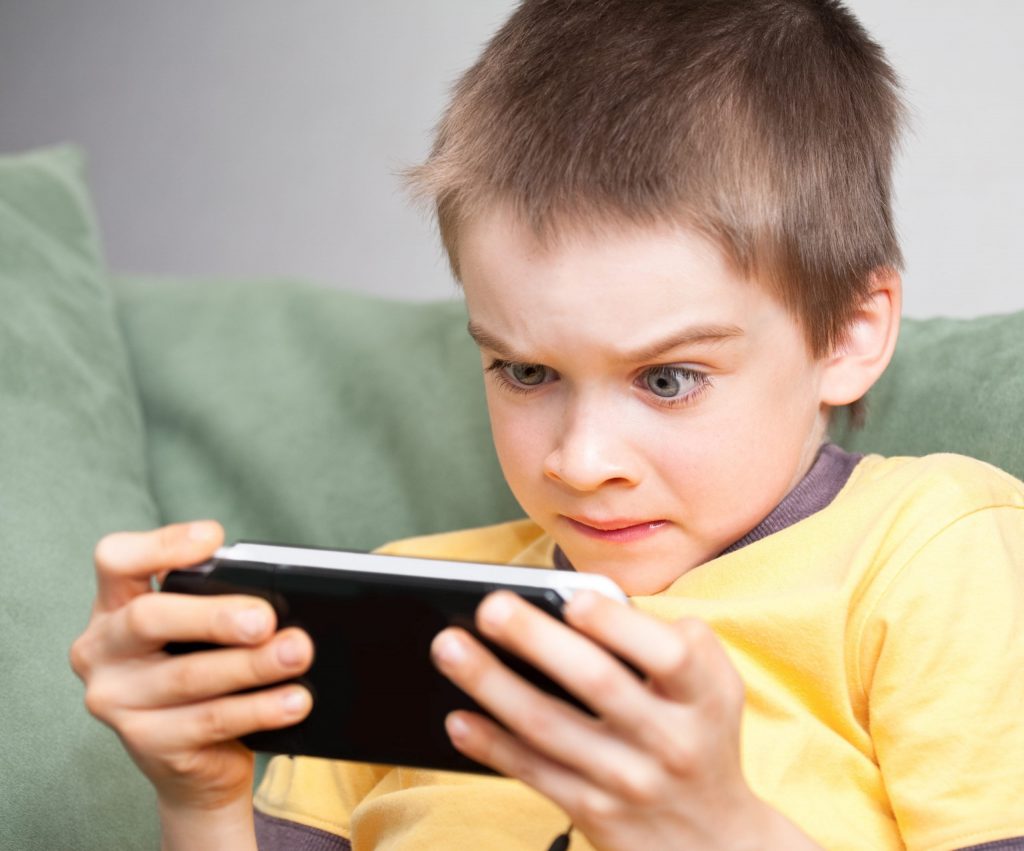 Pandemi Covid-19 Mempengaruhi Aktivitas Anak yang Berhubungan dengan Gadget