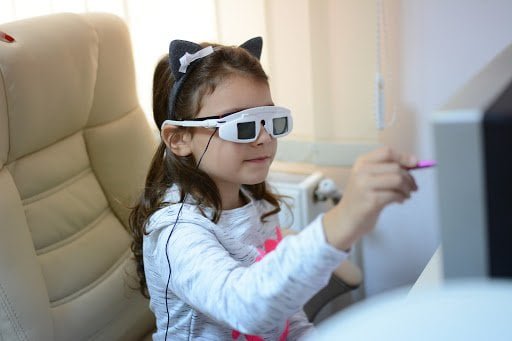 Pentingnya Vision Therapy Dalam Mengatasi Astigmatisme