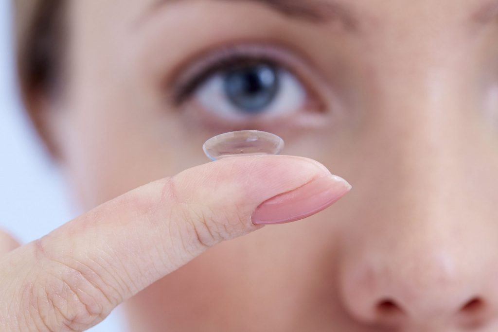 Ketahui Apa Itu Hybrid Contact Lenses Untuk Perbaiki Masalah Visual