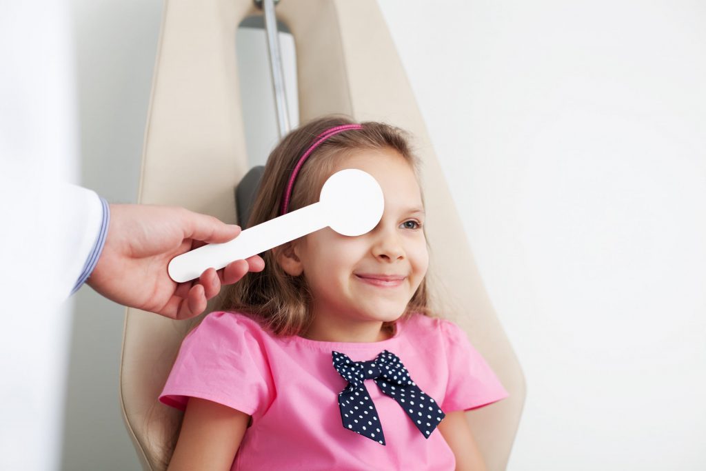 Simak Penjelasan Mengenai Amblyopia dan Vision Therapy yang Bisa Diterapkan
