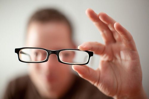 Siapa yang Membutuhkan Vision Therapy untuk Indera Penglihatannya?