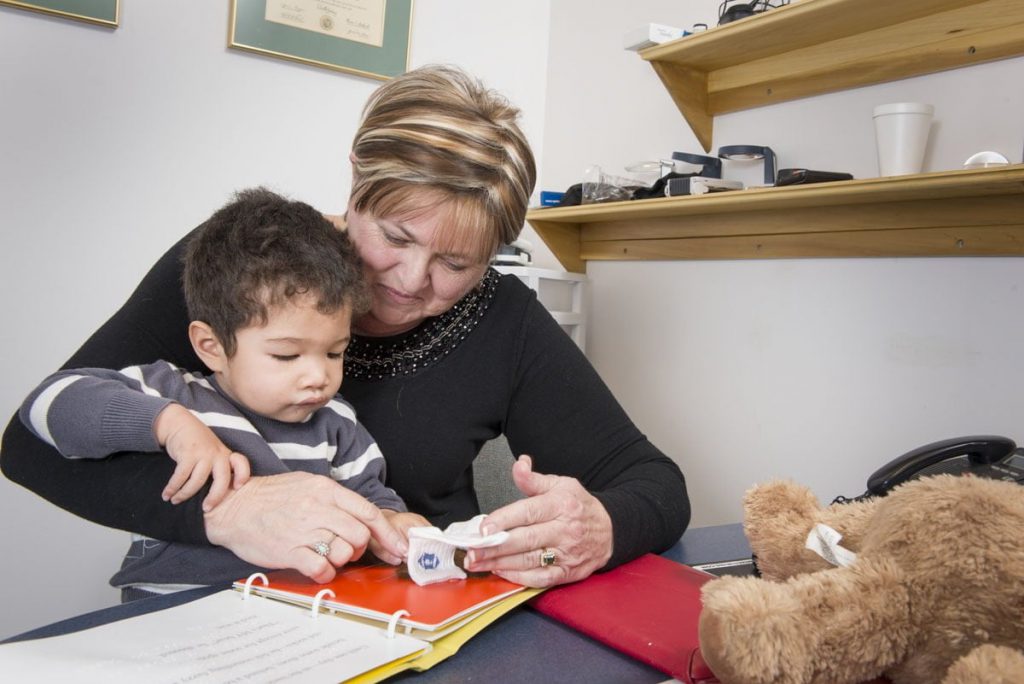 Maksimalkan Penglihatan Anak Dengan Vision Therapy