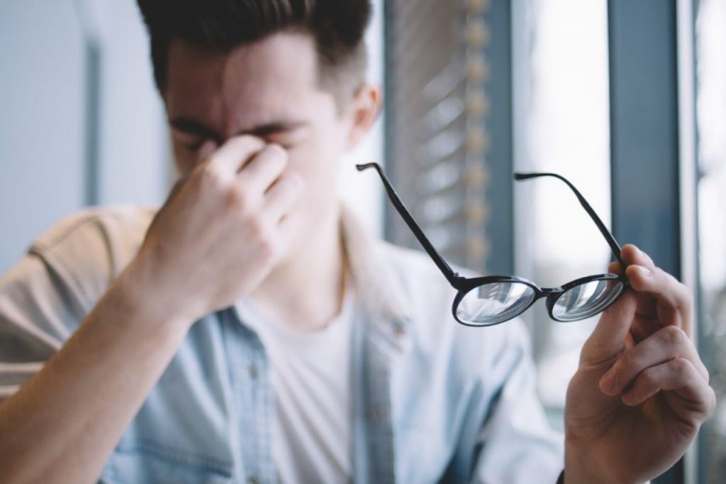 Penglihatan Ganda (Diplopia) Gangguan Mata yang Berdampak pada Kemampuan Penglihatan