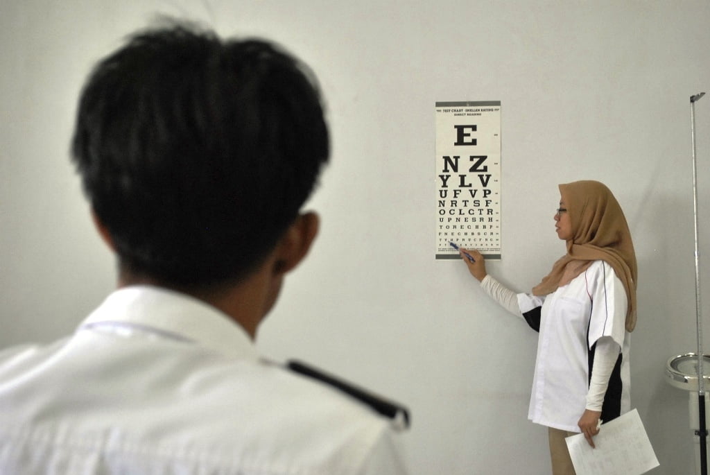 Ini Cara Efektif untuk Lolos Tes Mata Sekolah Dinas