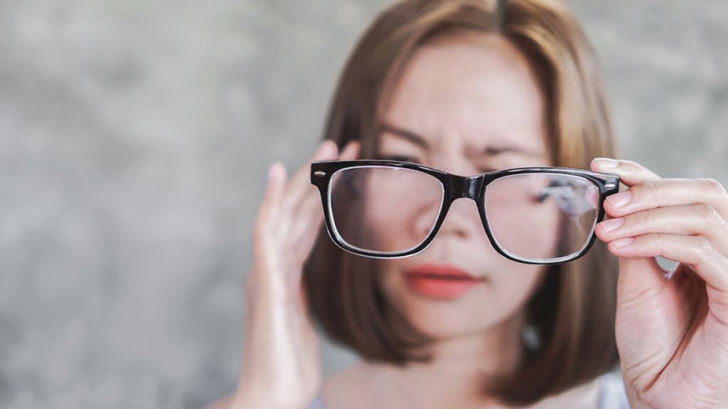 Penglihatan Kabur Karena Mata Minus Bisa Dikoreksi dengan Terapi Mata Minus Ortho-K
