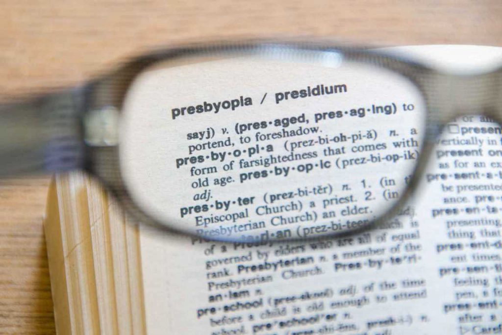 Waspadai Penglihatan Menurun Akibat Presbiopi