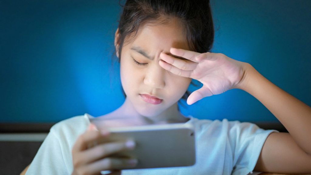 Dampak Penggunaan Gadget Terhadap Kesehatan Mata dan Cara Mengatasinya