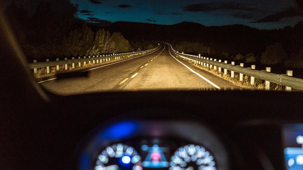 Bisa Menyetir di Malam Hari Tanpa Khawatir Mata Buram, Bagaimana Caranya?