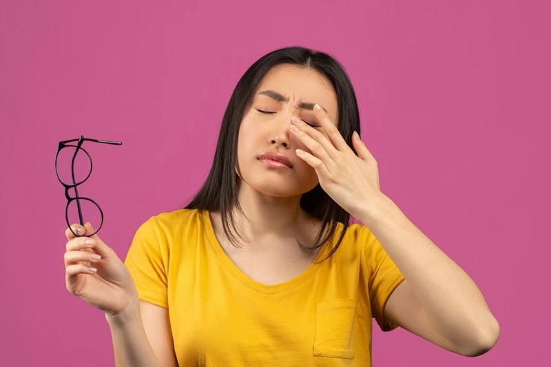 Ketahui Tanda, Penyebab, dan Penanganan Penglihatan Ganda pada Anak