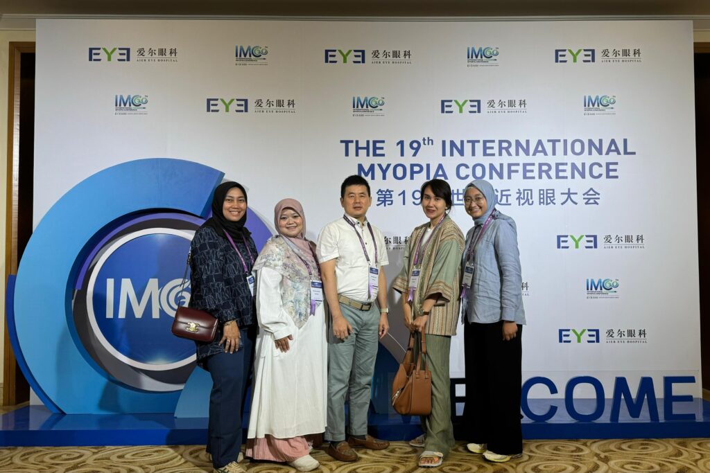 Standar Perawatan Miopia VIO OPTICAL Clinic Makin Tinggi, dengan Partisipasinya di International Myopia Conference