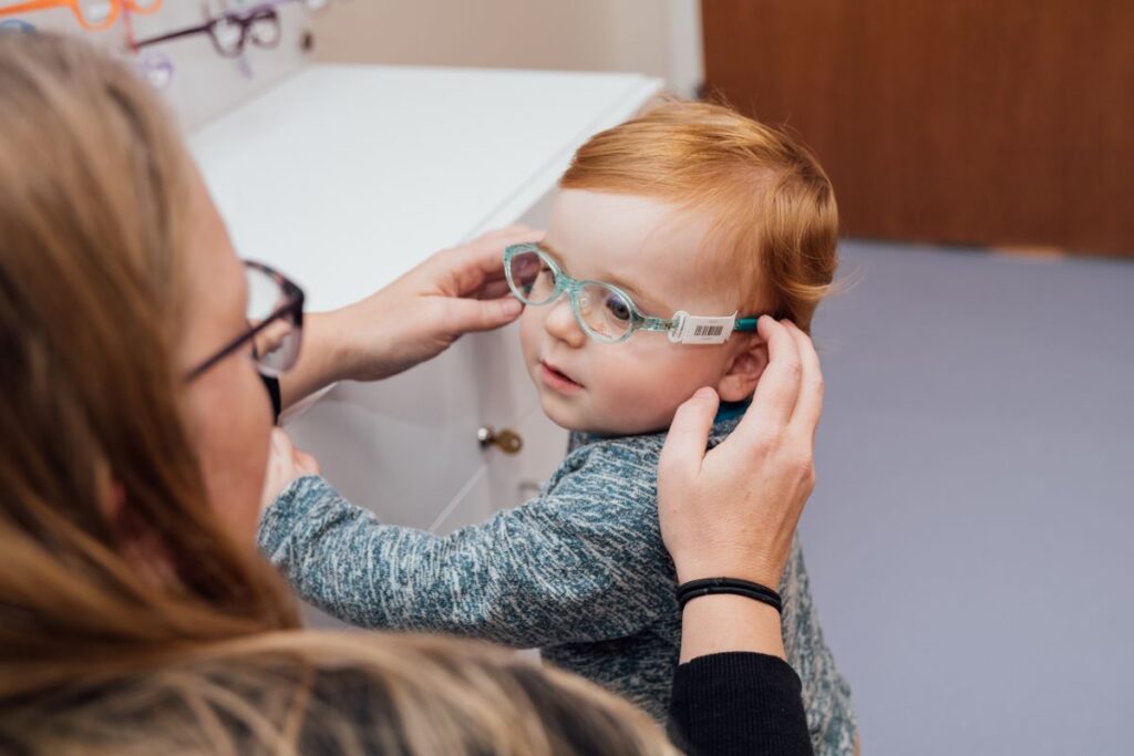Alat Bantu Penglihatan Lazy Eye? Pilihan Kacamata Paling Tepat untuk Anak yang Mengalami Mata Malas