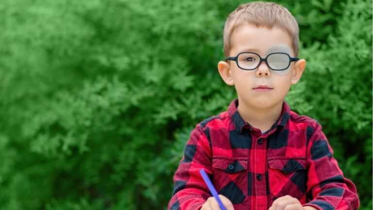 Deteksi Dini Ambliopia: Langkah Penting Menyelamatkan Penglihatan Anak