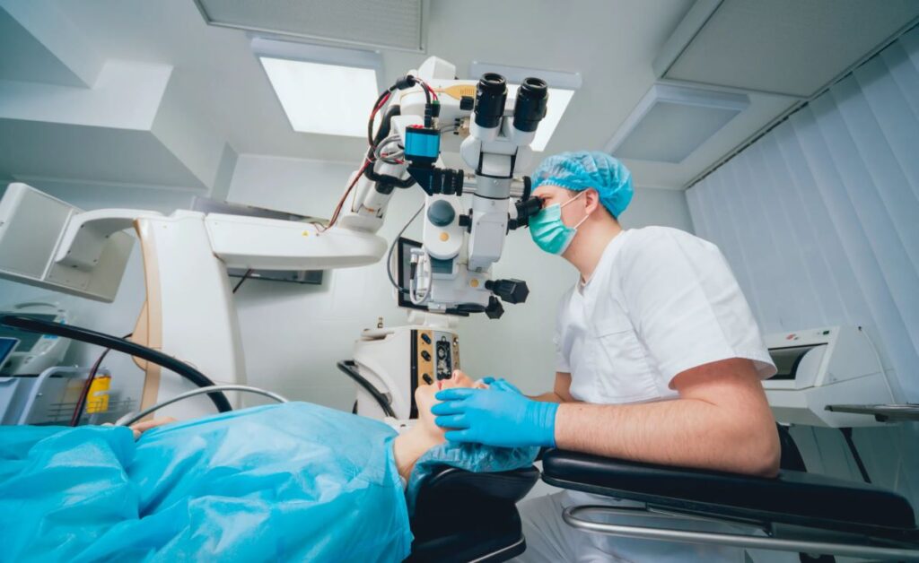 Mata Minus Kembali Setelah LASIK, Apakah Operasi Gagal?